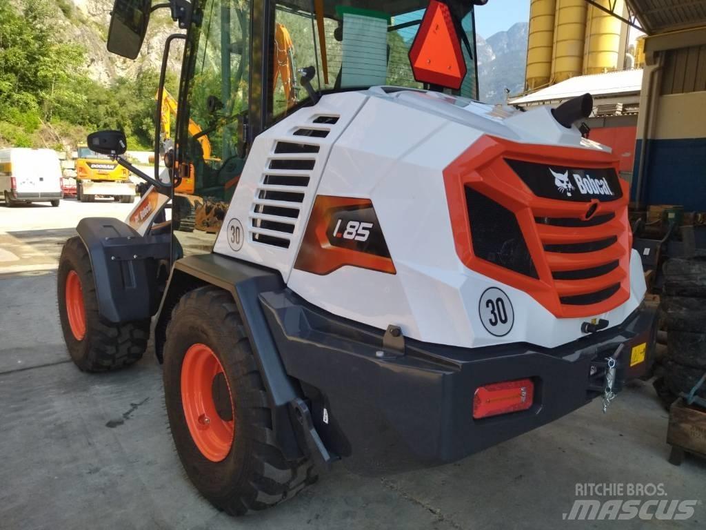 Bobcat L 85 Gumikerekes homlokrakodók