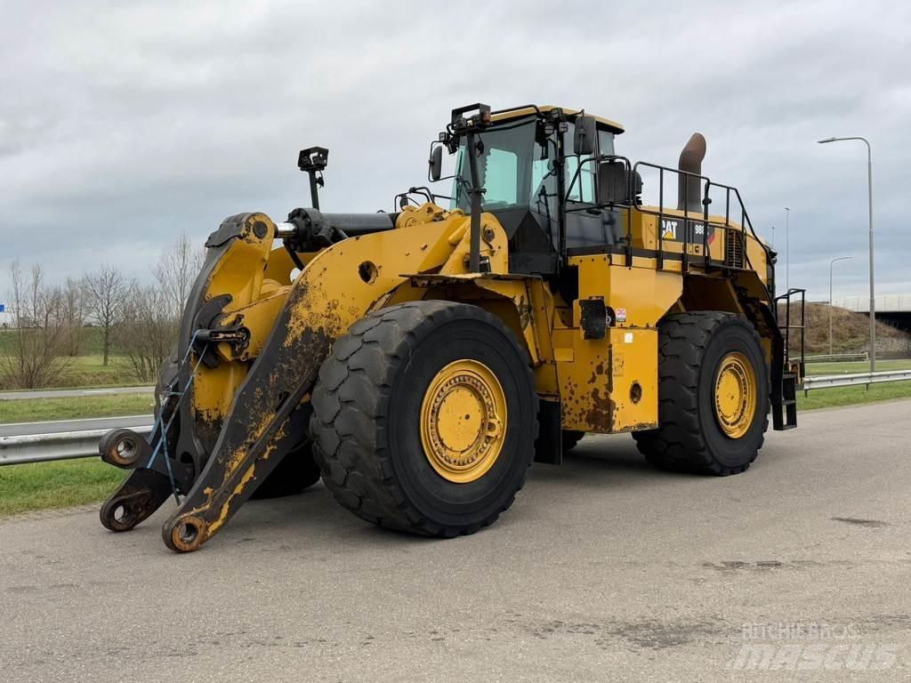 CAT 988K Gumikerekes homlokrakodók