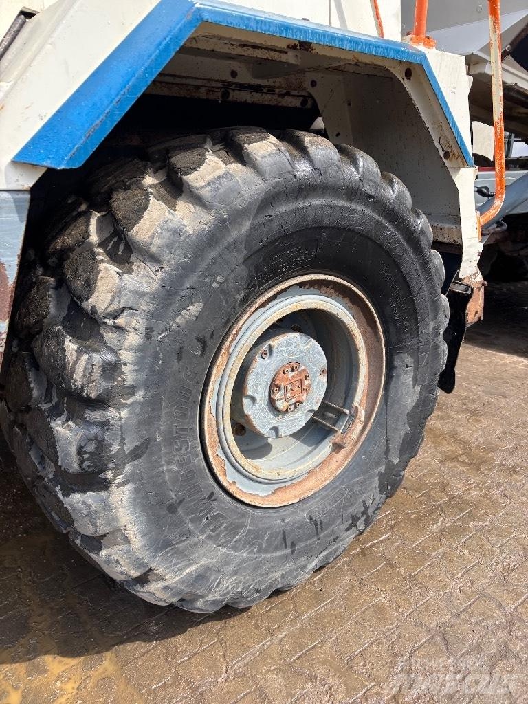 Terex TA 300 Csuklósdömperek