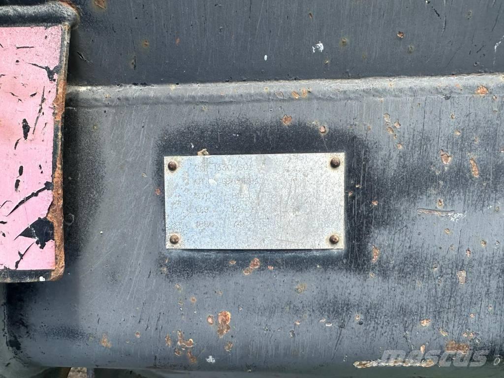 CAT 906 M Gumikerekes homlokrakodók