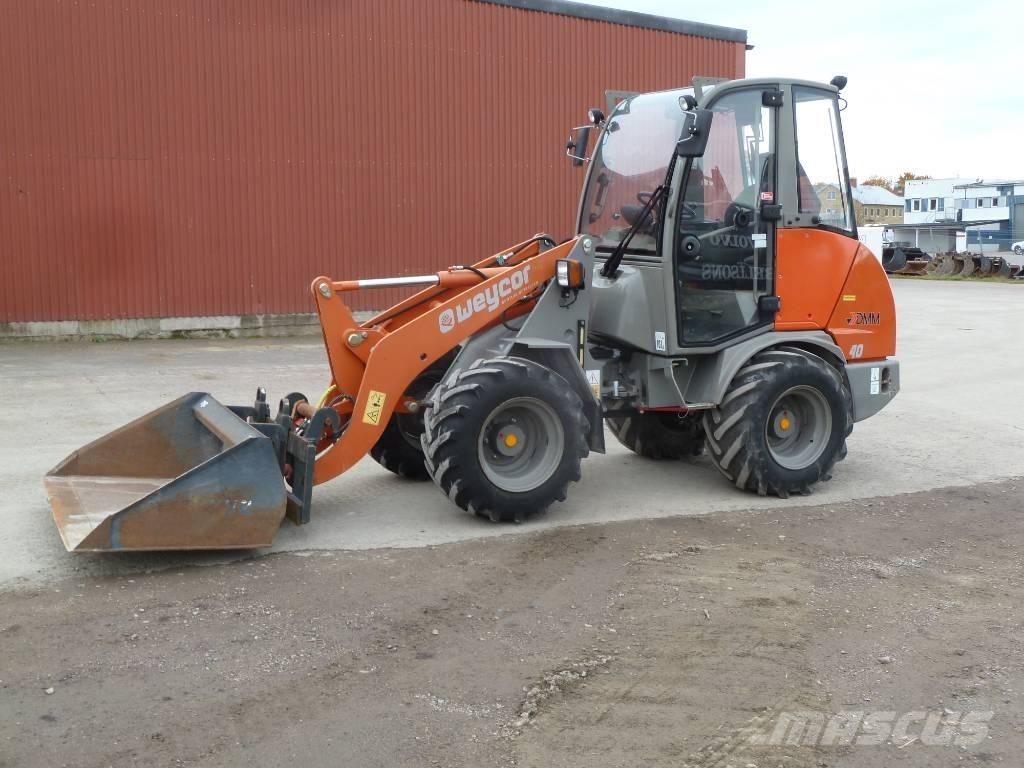 Atlas AR 40 Gumikerekes homlokrakodók