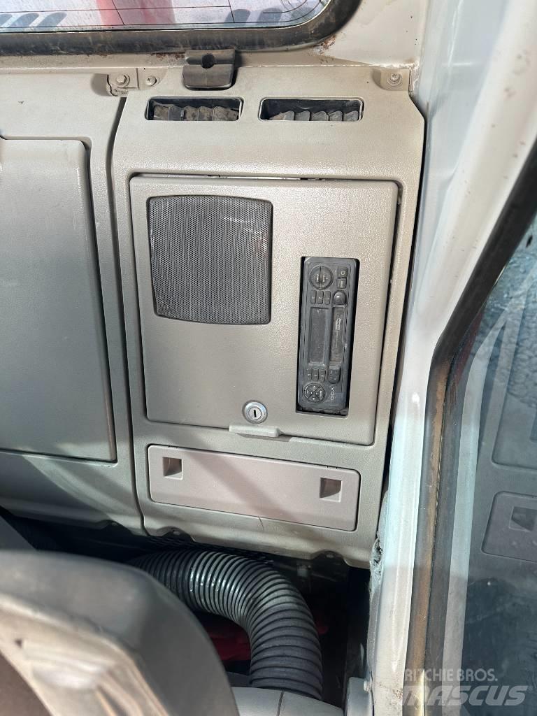 Doosan 150 Gumikerekes kotrók