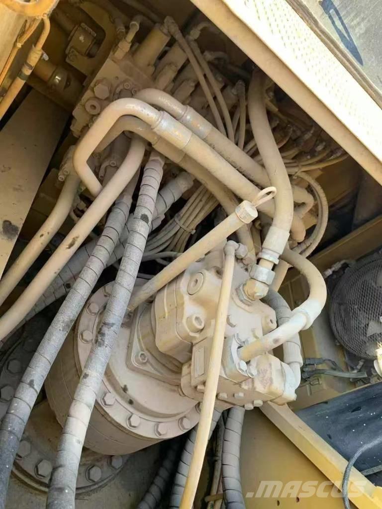 CAT 329 D Lánctalpas kotrók