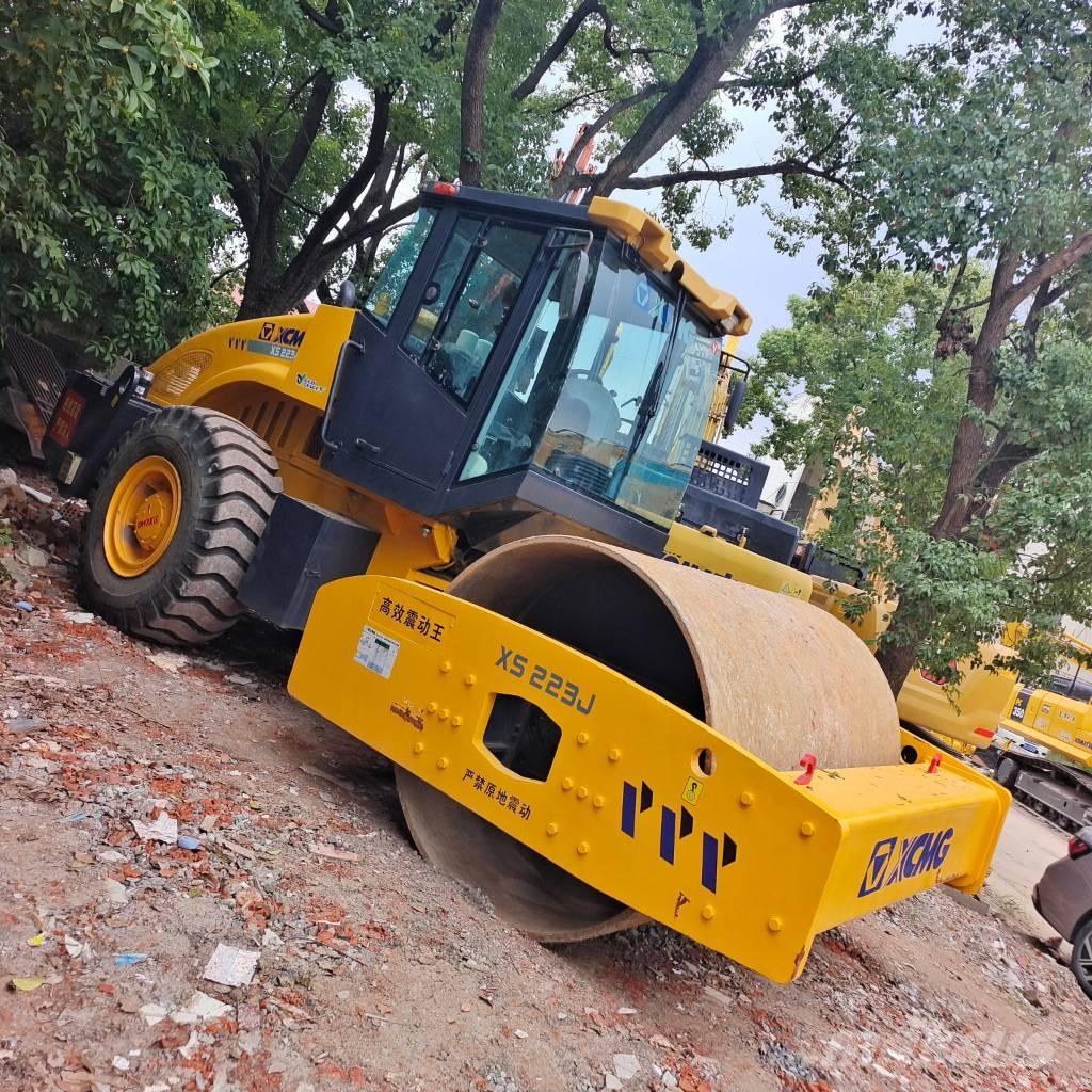 XCMG XS 223  J Egydobos hengerek