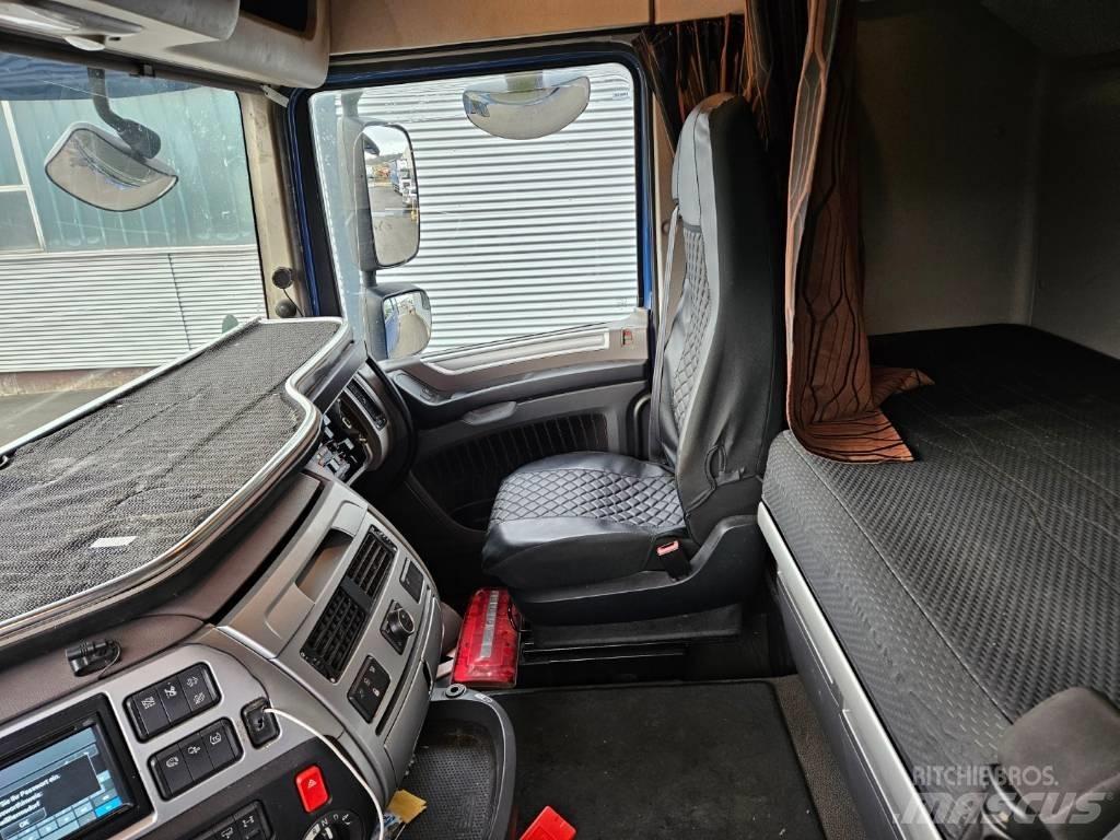 DAF XF 530 Unfall Nyergesvontatók