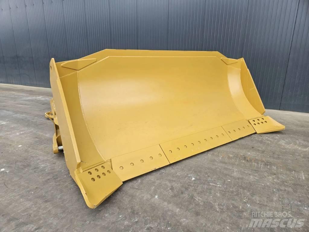 CAT D8R Tolólapok