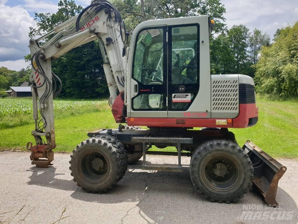 Takeuchi TB175W Gumikerekes kotrók