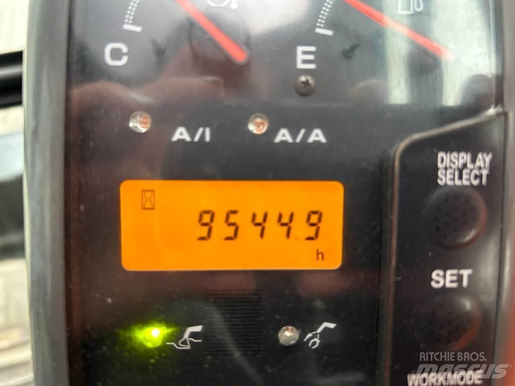 Hitachi ZX 135 US Lánctalpas kotrók