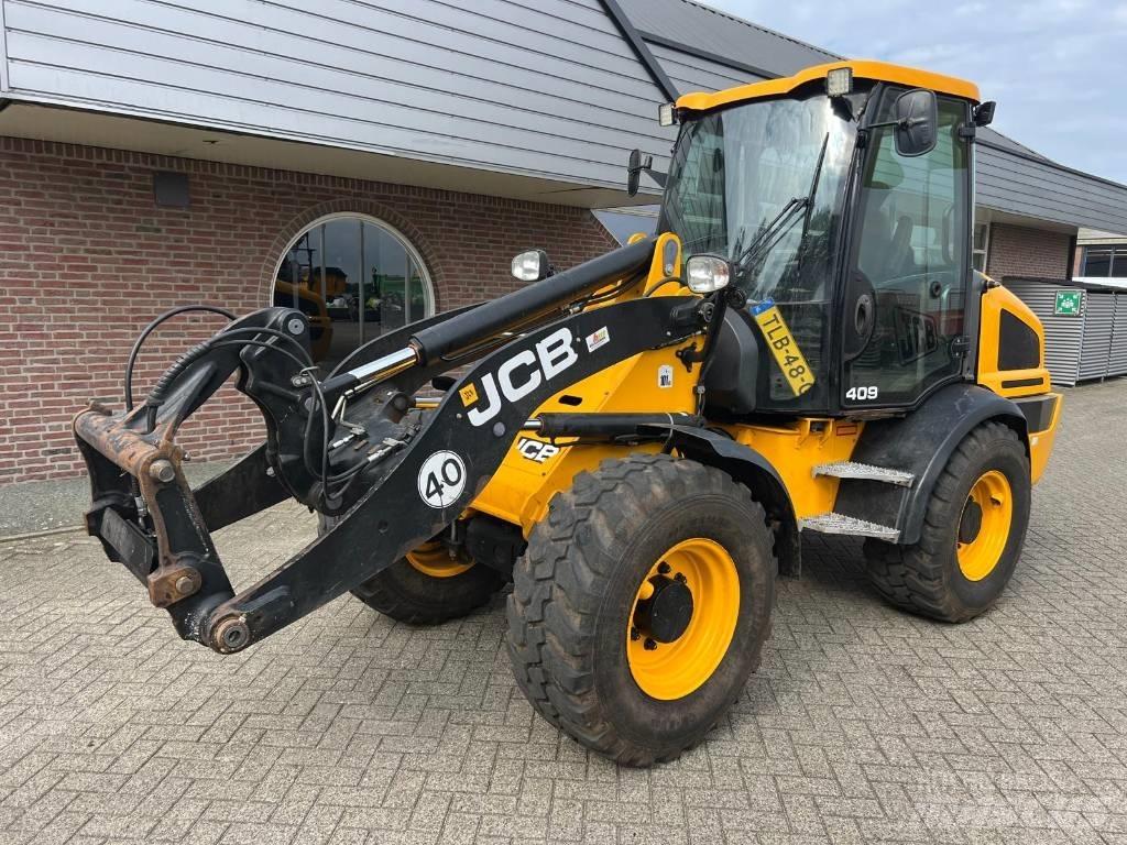 JCB 409 Agri shovel Gumikerekes homlokrakodók