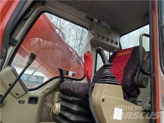 Doosan DH225LC-7 Lánctalpas kotrók