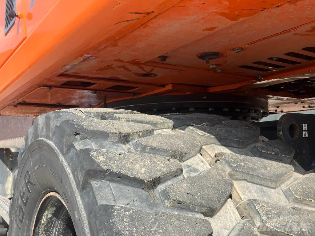 Doosan DX 160 W-3 Gumikerekes kotrók