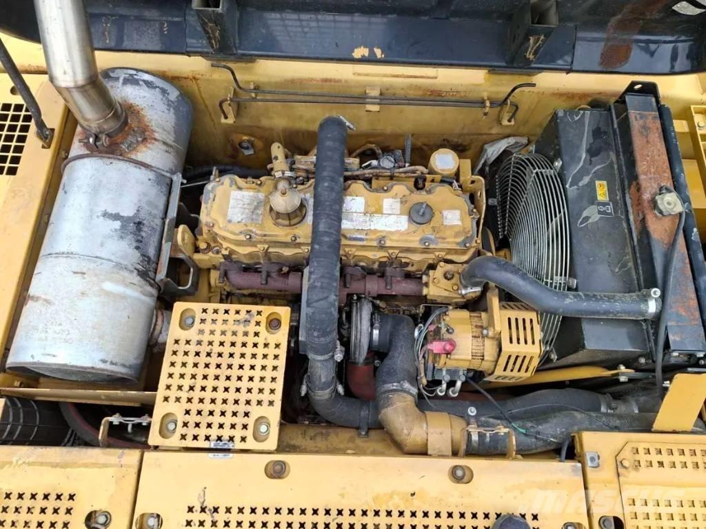 CAT 322 C Lánctalpas kotrók