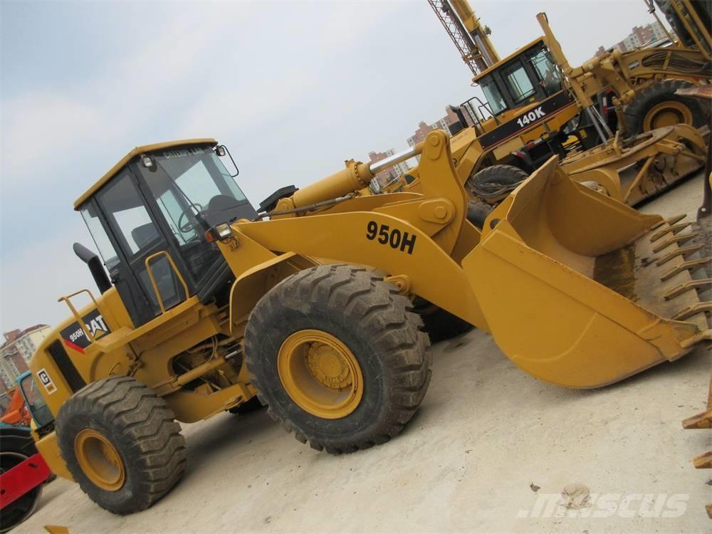 CAT 950 H Gumikerekes homlokrakodók