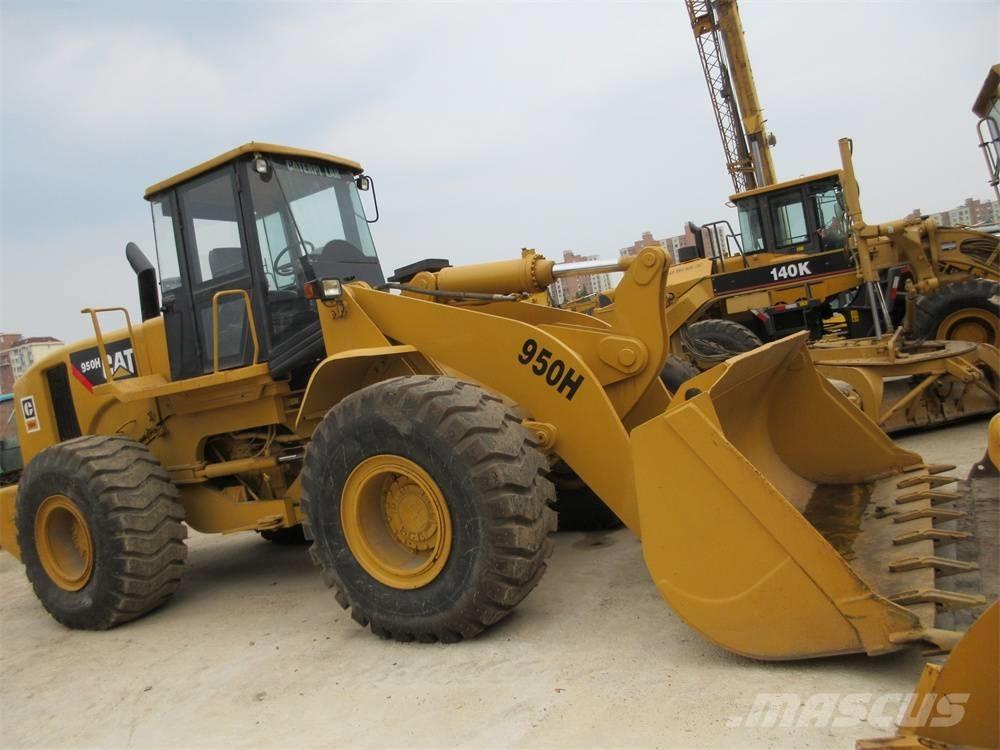 CAT 950 H Gumikerekes homlokrakodók