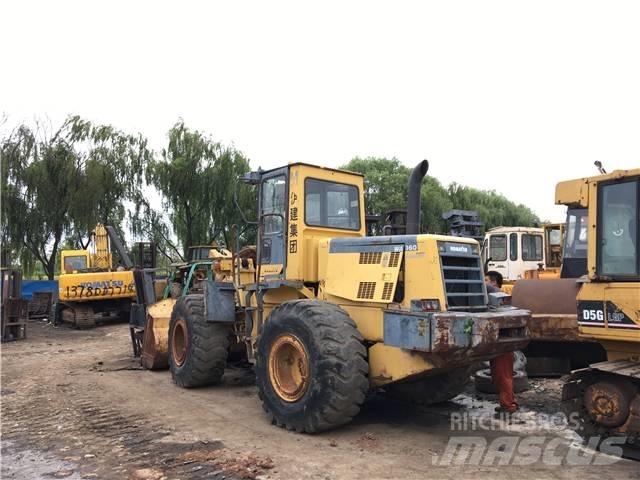 Komatsu WA360 Kotrórakodók