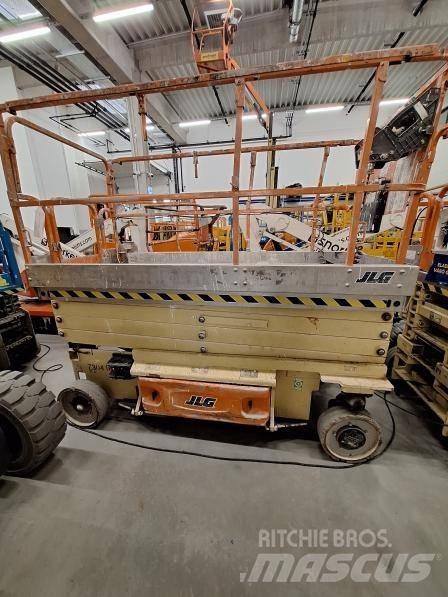 JLG 3246 ES Ollós emelők