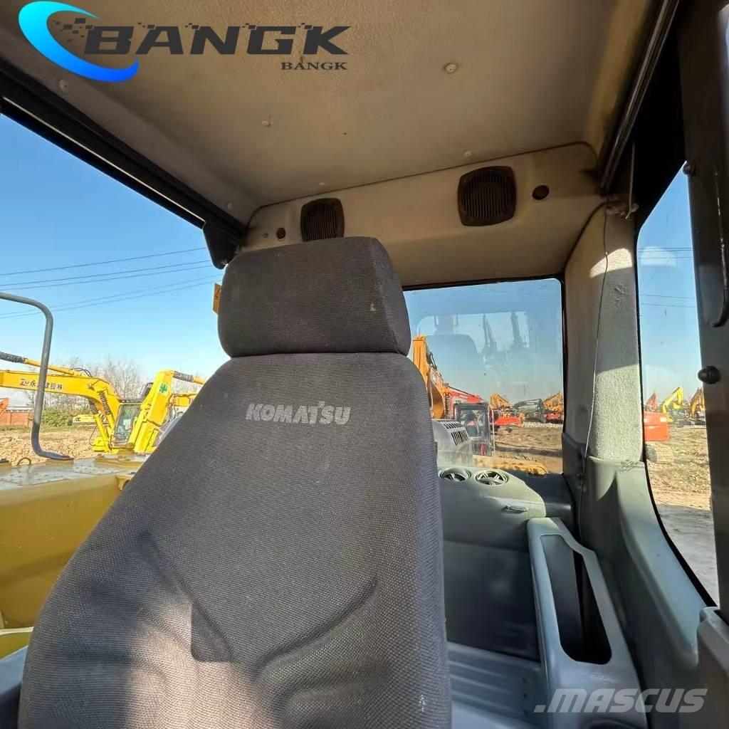 Komatsu pc220 Lánctalpas kotrók