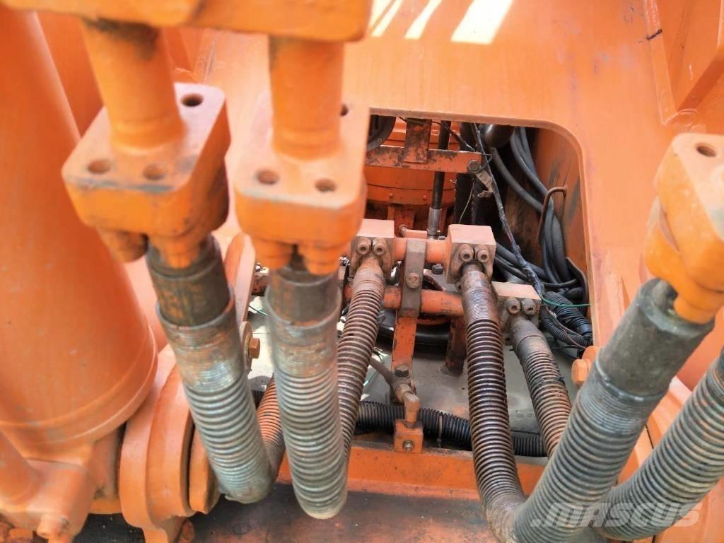 Doosan 225 Lánctalpas kotrók