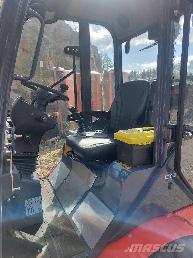 Flexi Trac 1226 cab Traktorok