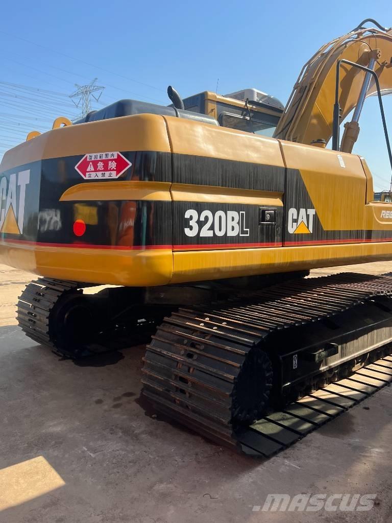 CAT 320 B Lánctalpas kotrók