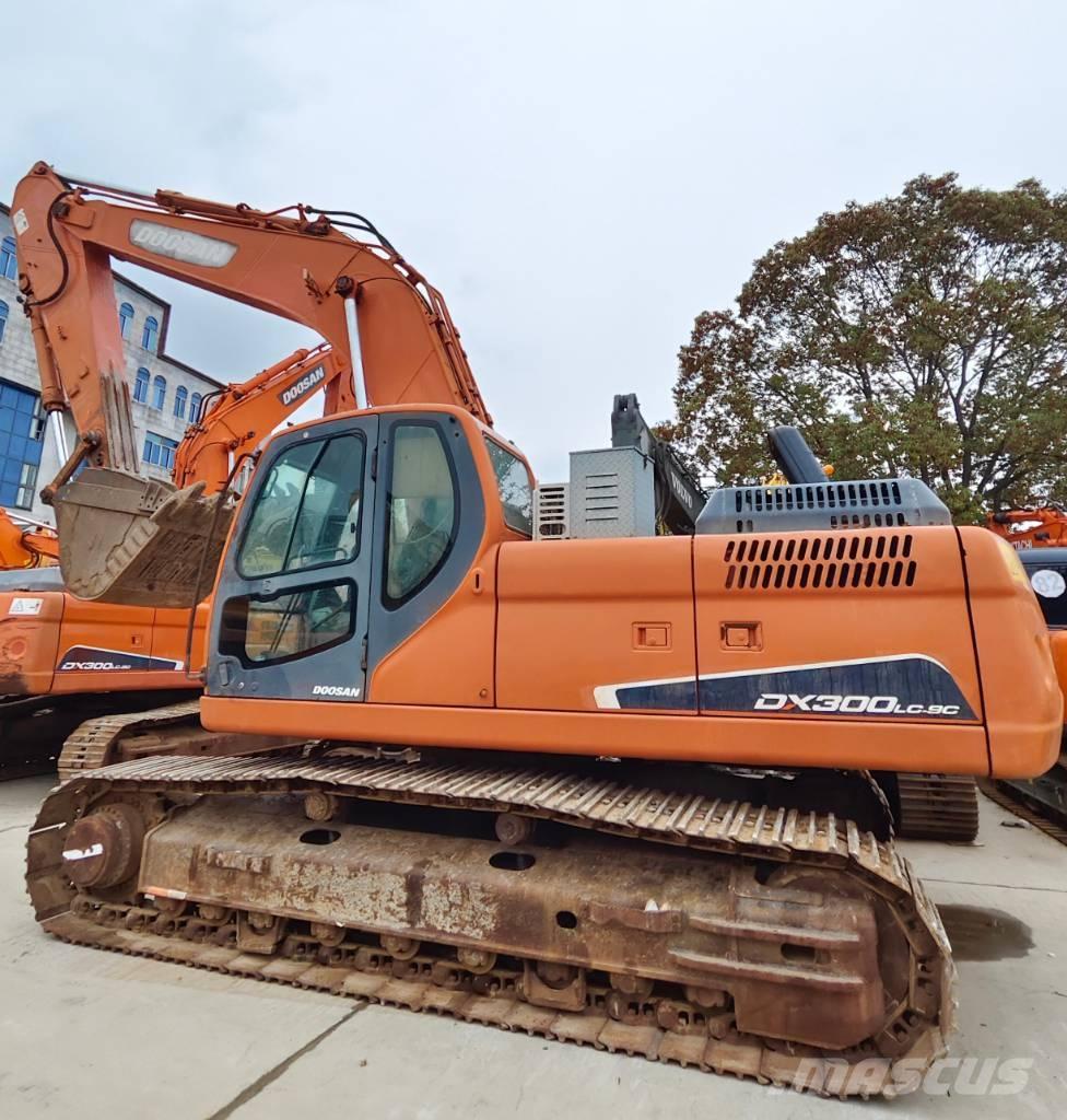 Doosan DX 300 LC Lánctalpas kotrók