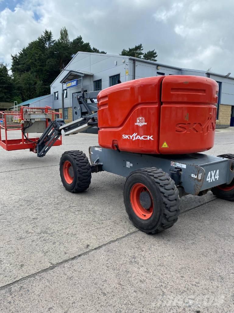 SkyJack SJ 46 AJ Karos emelők