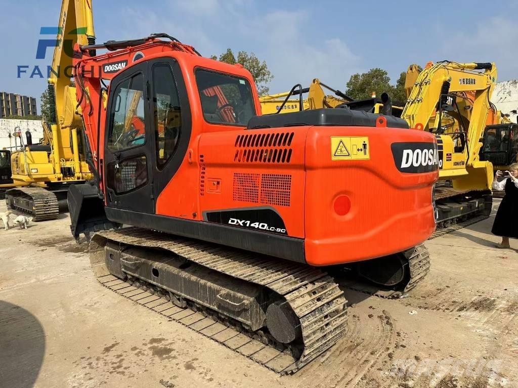 Doosan DX 140 Lánctalpas kotrók