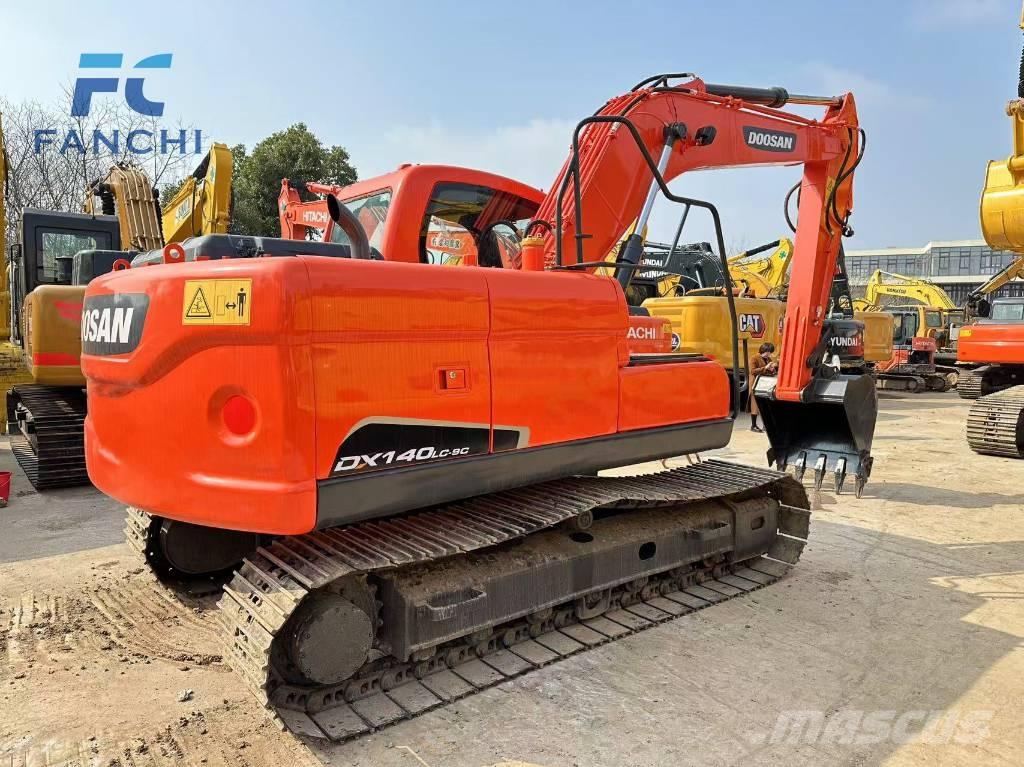 Doosan DX 140 Lánctalpas kotrók