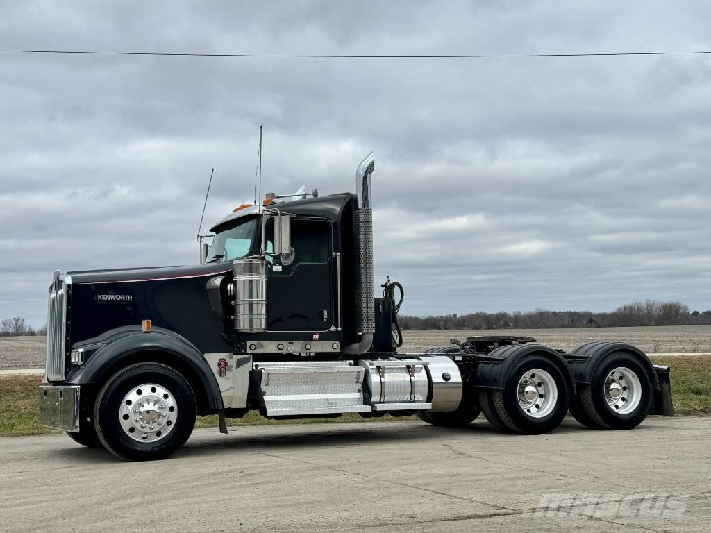 Kenworth W900 Nyergesvontatók
