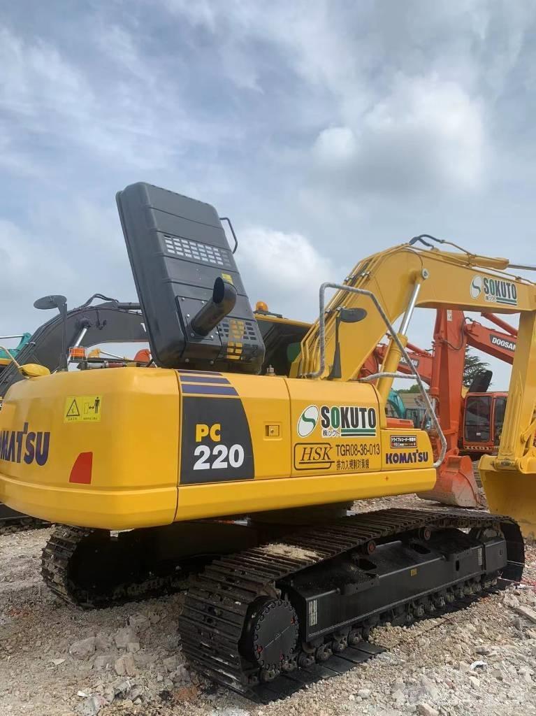 Komatsu PC 220-8 Lánctalpas kotrók