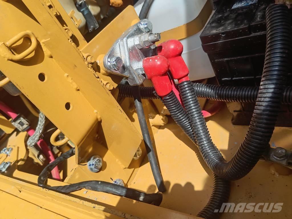 CAT 312 D2GC Lánctalpas kotrók