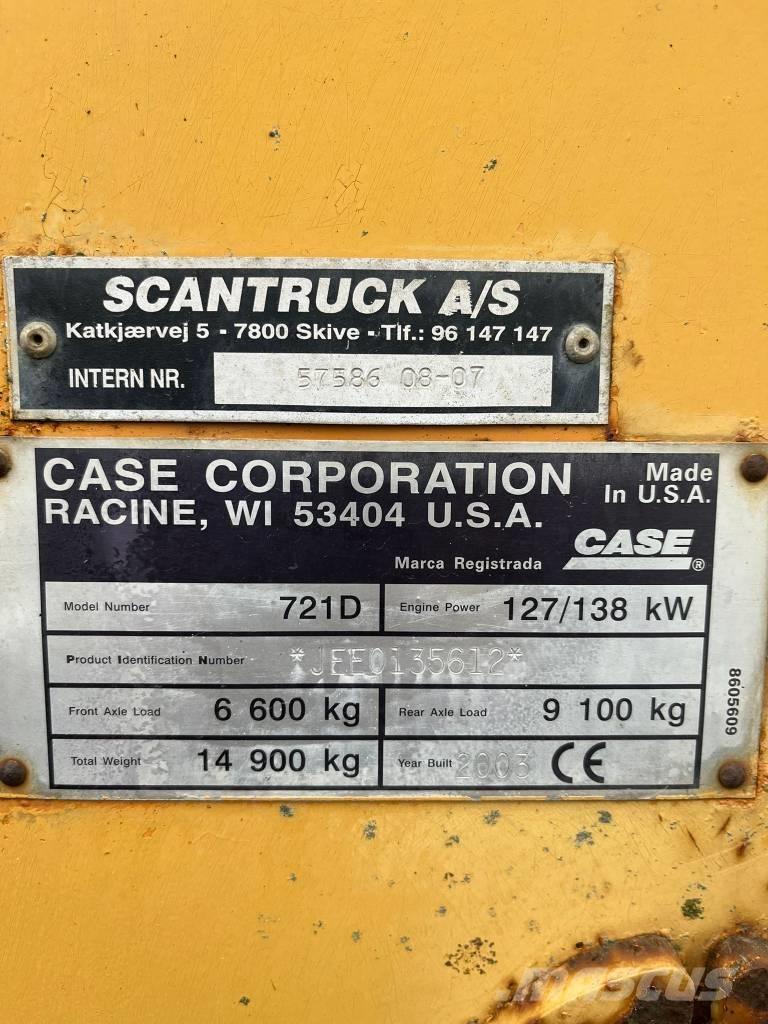 CASE 721 D Gumikerekes homlokrakodók