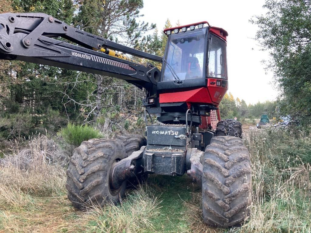 Komatsu 931.1 Betakarítók
