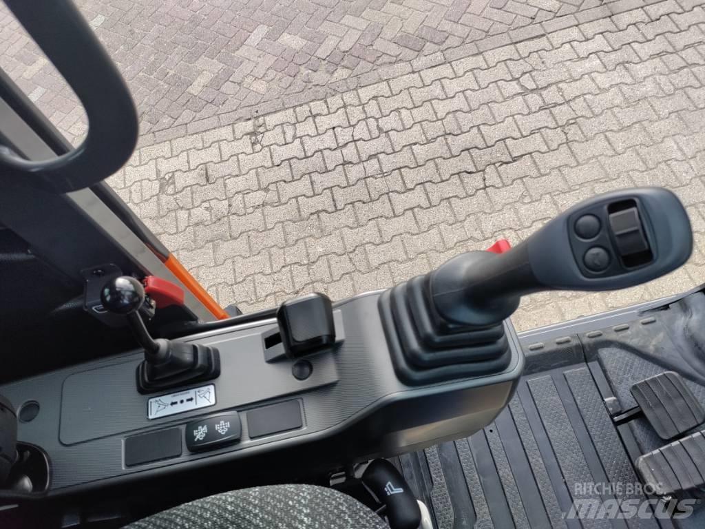 Develon DX100W-7 Gumikerekes kotrók