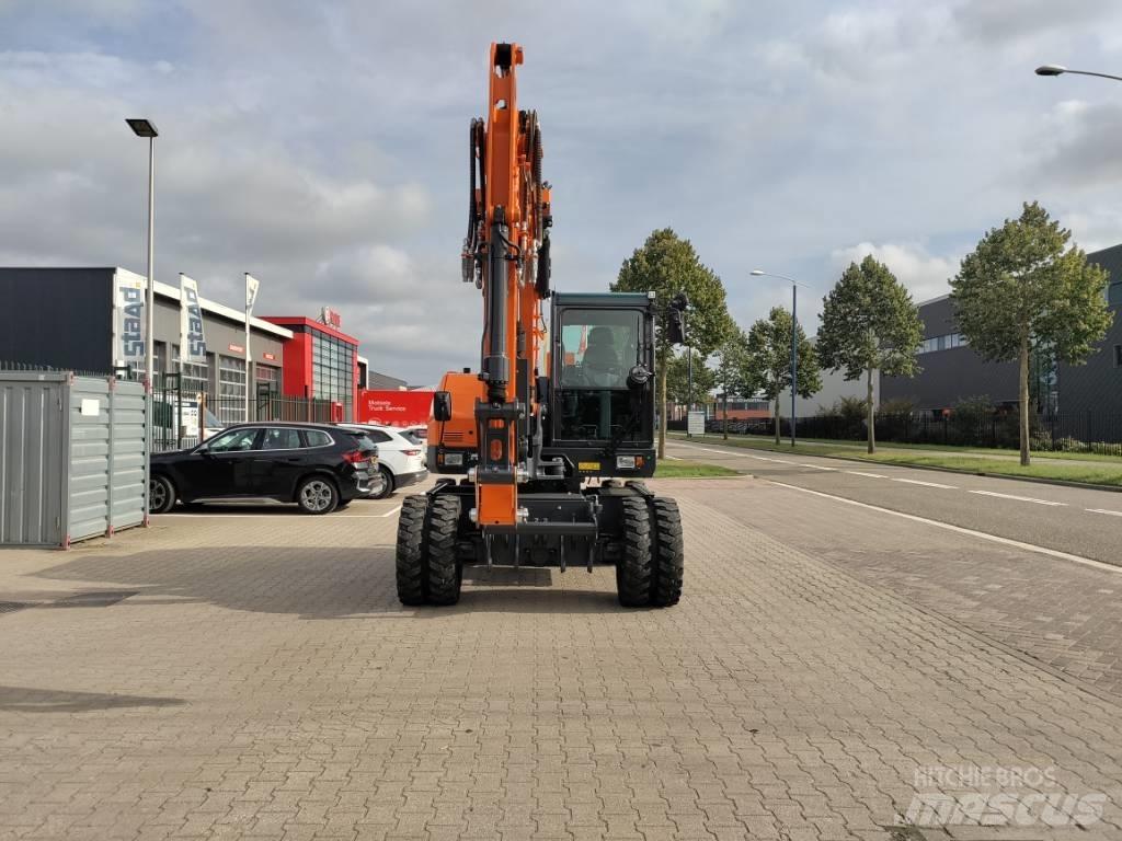 Develon DX100W-7 Gumikerekes kotrók