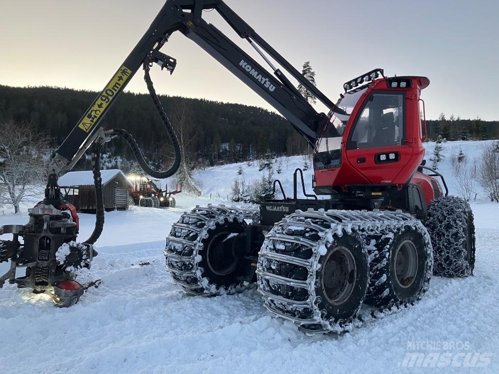 Komatsu 951 Betakarítók