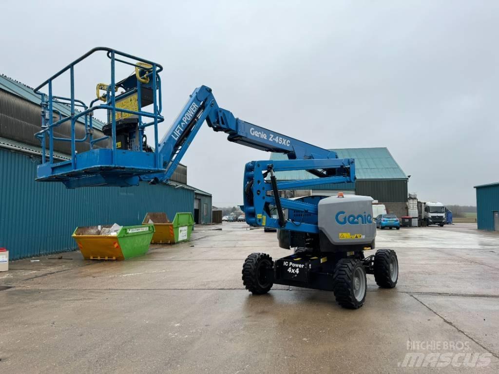 Genie Z 45/25 XC Karos emelők
