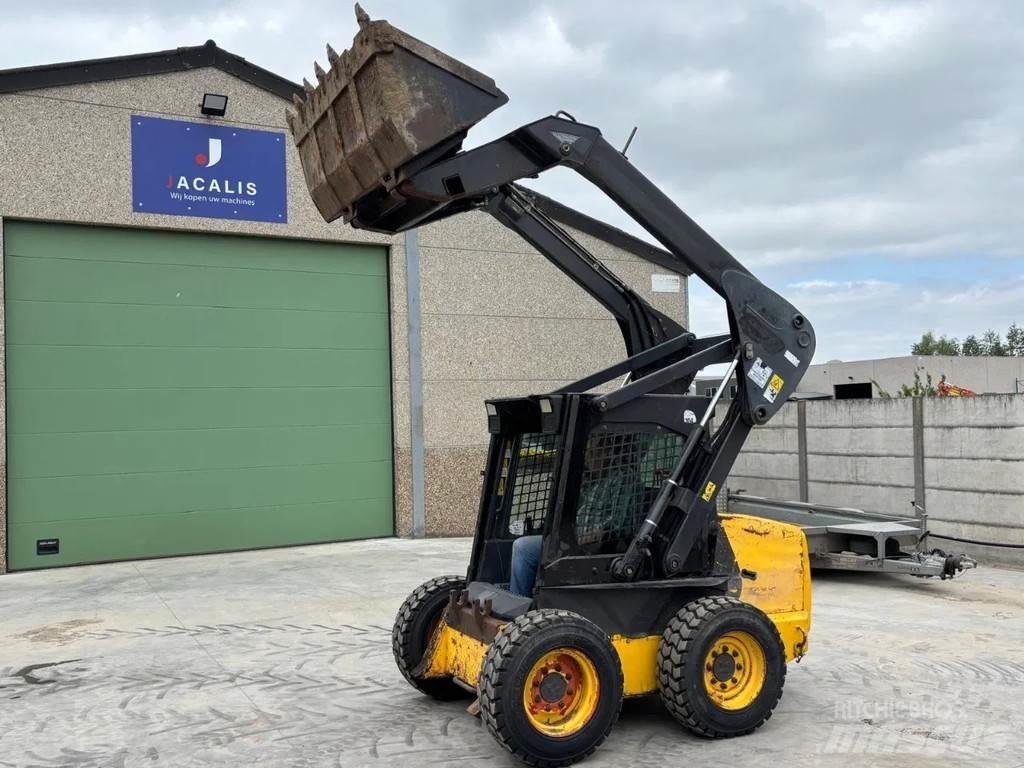 New Holland LS160 Kompaktrakodók