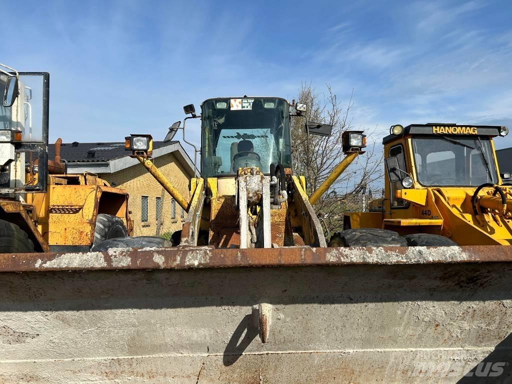 Komatsu WA 420 Gumikerekes homlokrakodók