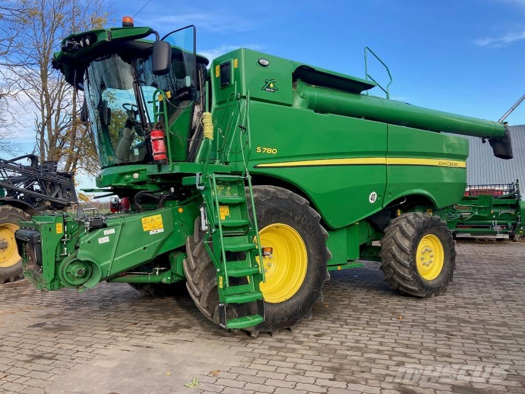John Deere S 780 Kombájnok