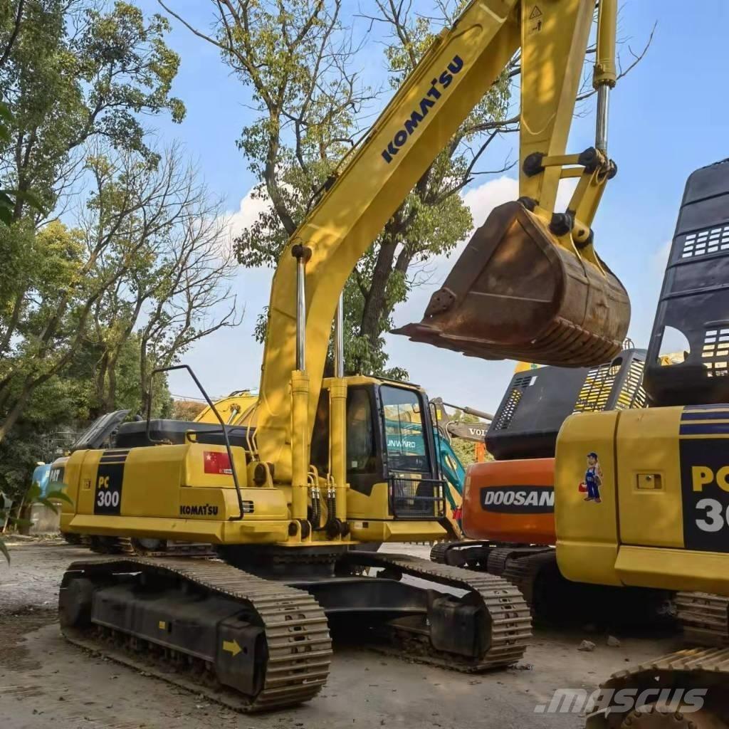 Komatsu PC 300 Lánctalpas kotrók