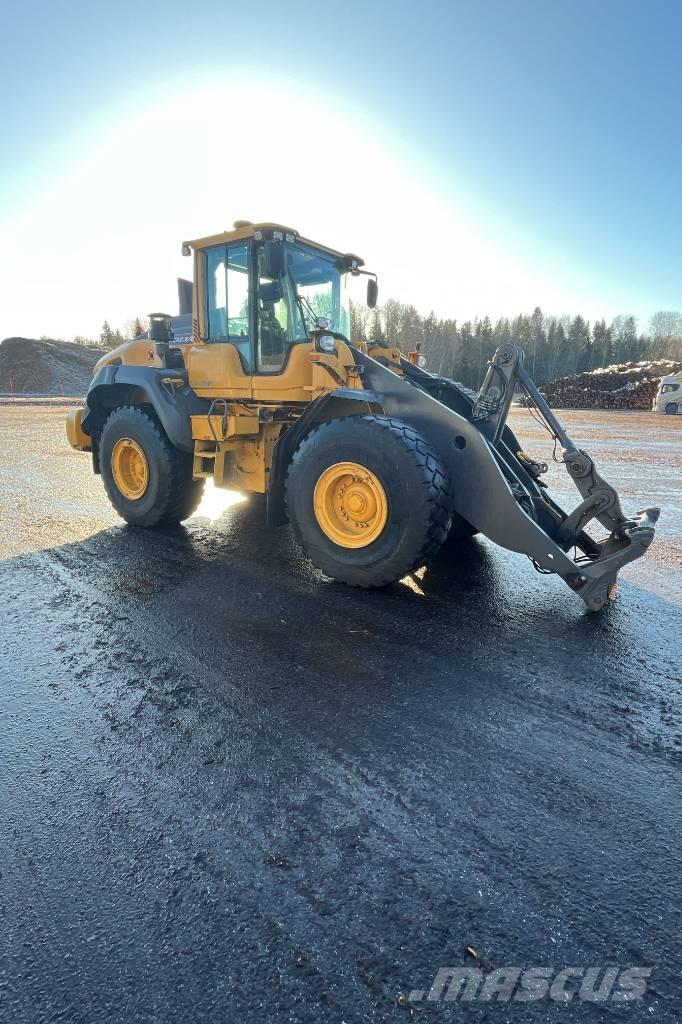 Volvo L 120 H Gumikerekes homlokrakodók