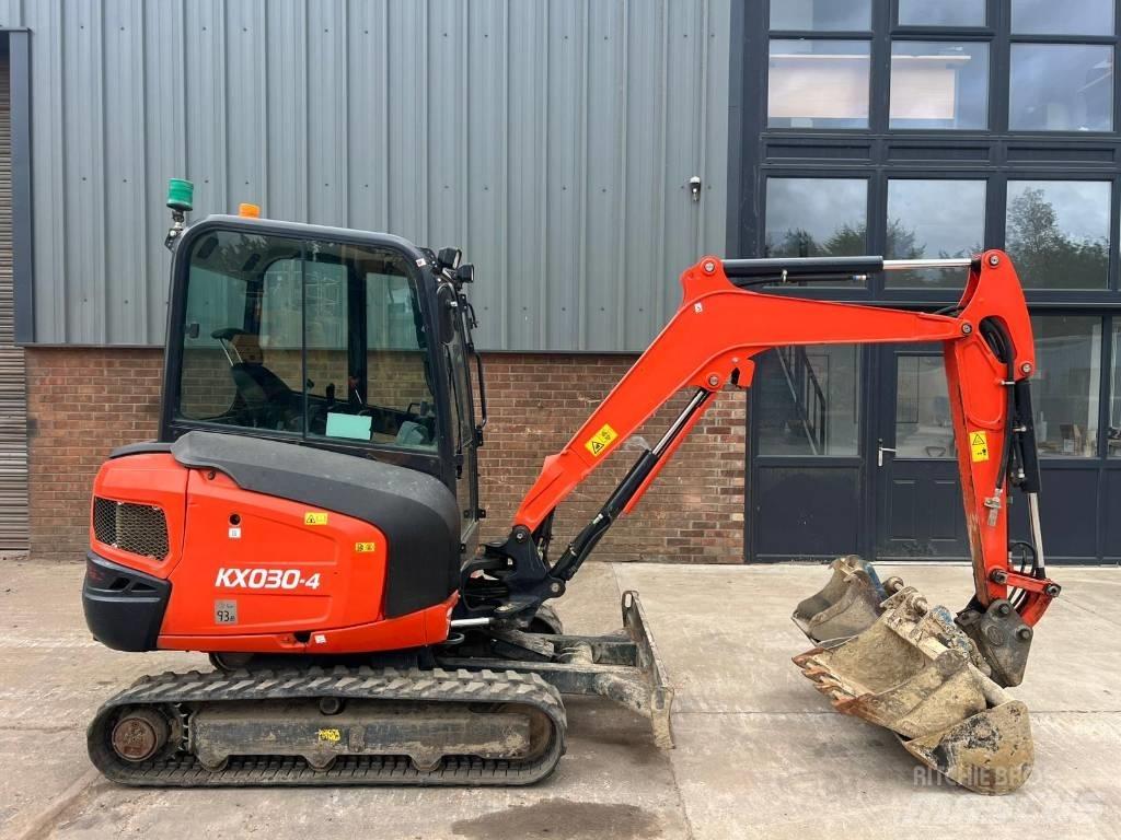 Kubota KX 030-4 Mini kotrók < 7t