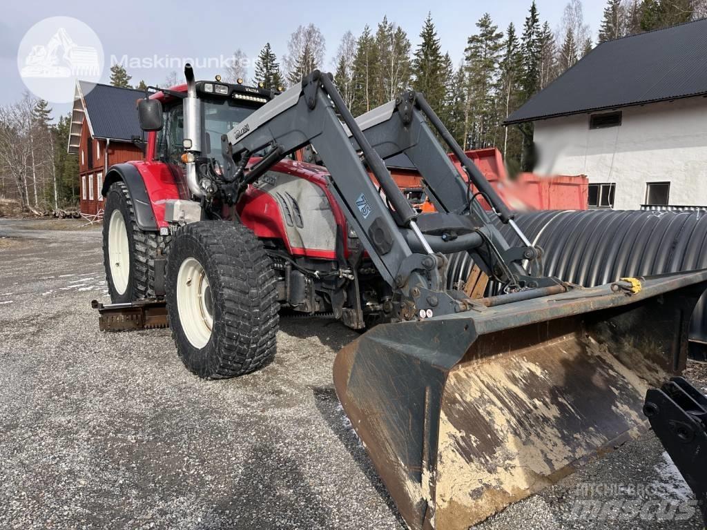Valtra T 202 Traktorok