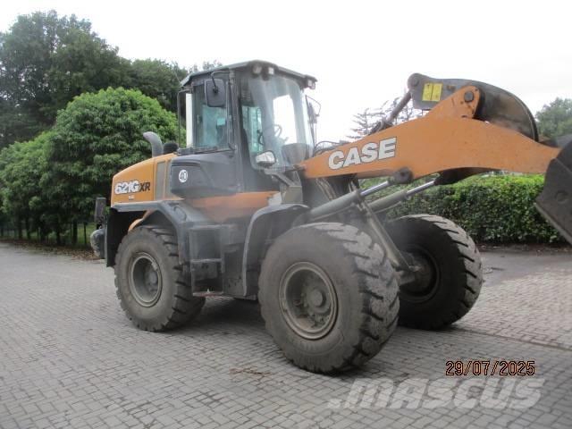 CASE 621 C Gumikerekes homlokrakodók