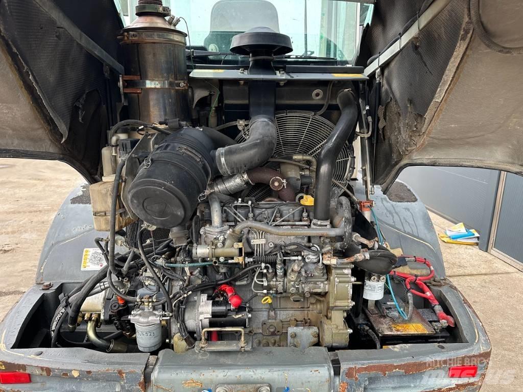 Liebherr L 506 Gumikerekes homlokrakodók