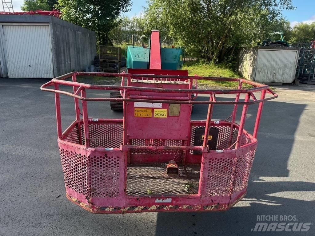 Aichi SR 182 Teleszkópos emelők