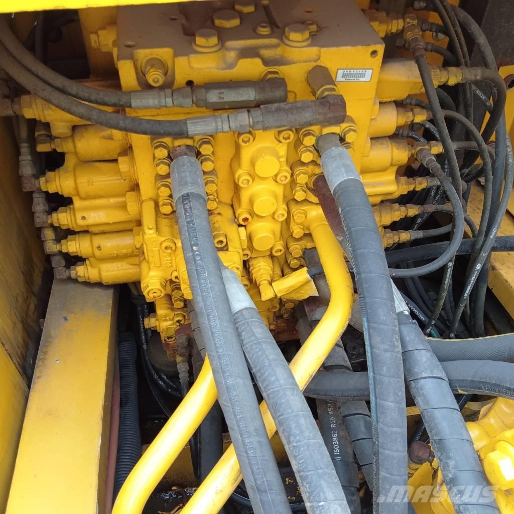 Komatsu PC 300-7 Lánctalpas kotrók