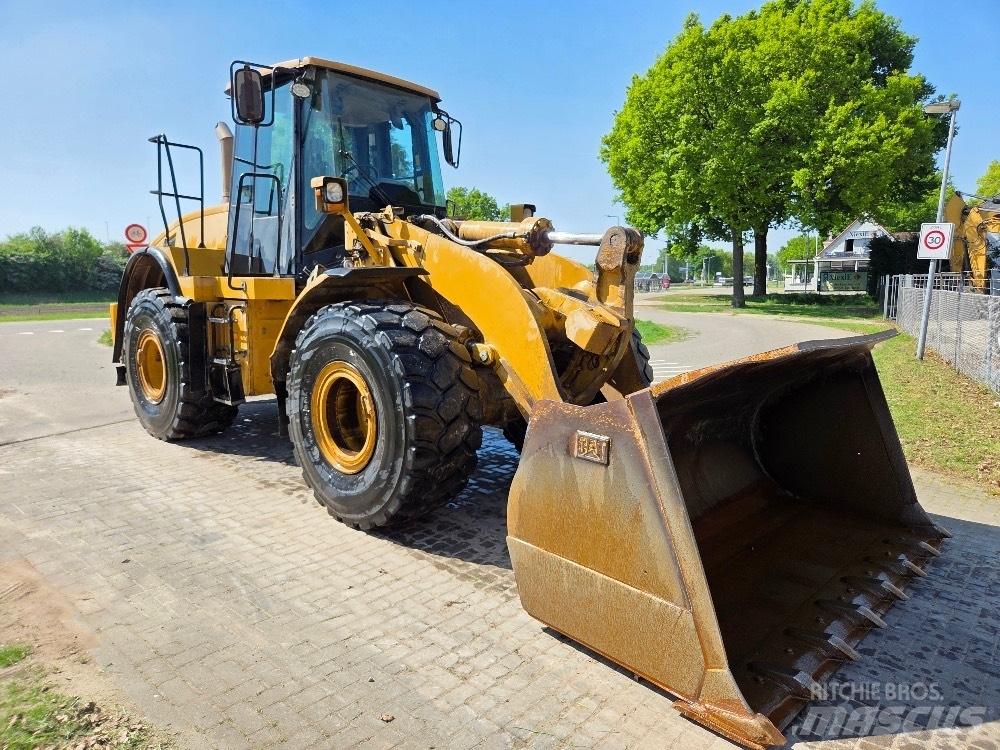 CAT 962H Gumikerekes homlokrakodók