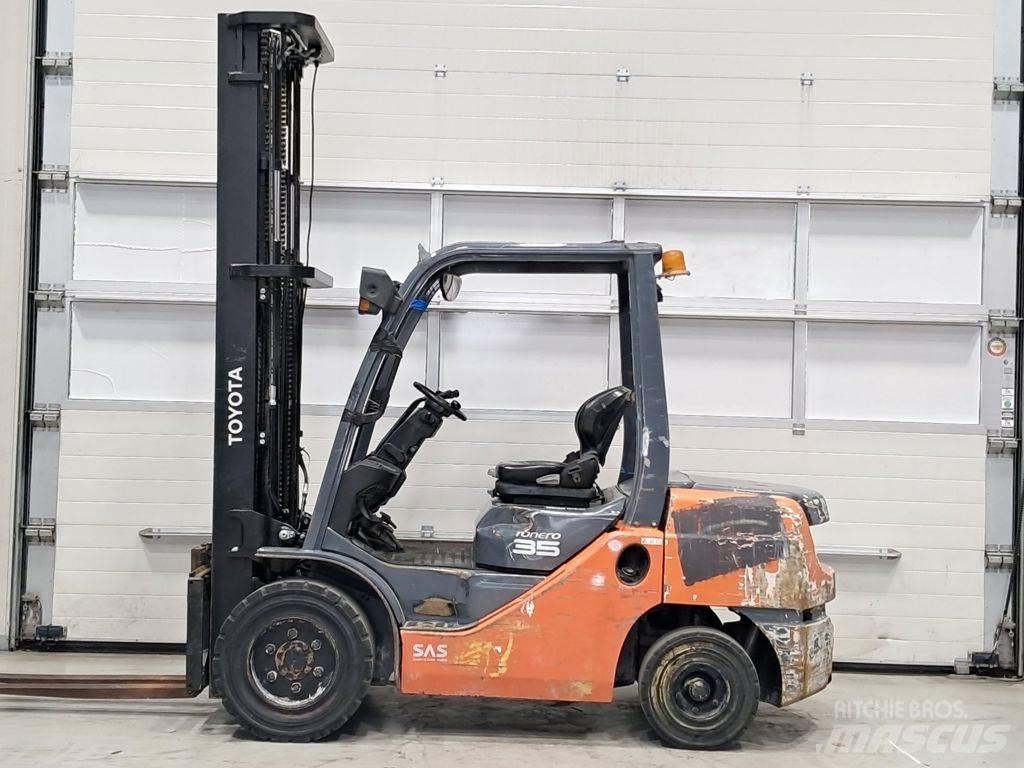 Toyota 02-8FDJF35 Dízel targoncák
